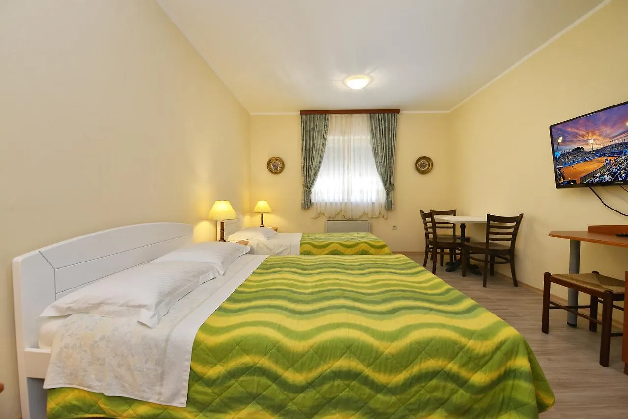 Bed And Breakfast Julia Seget  3*, Seget (Umag) Croazia